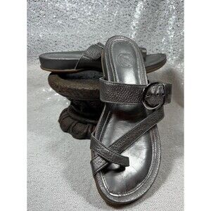 Nurture Women’s Sandals Size 7M Silver Leather
